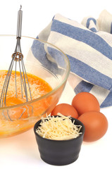Les ingrédients d'une omelette au fromage
