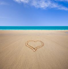 Herz im Sand