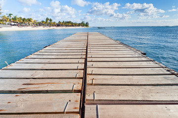 Obraz premium ponton sur lagon mauricien