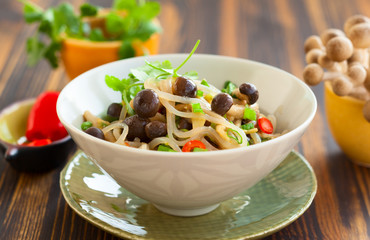 noodles with mushrooms