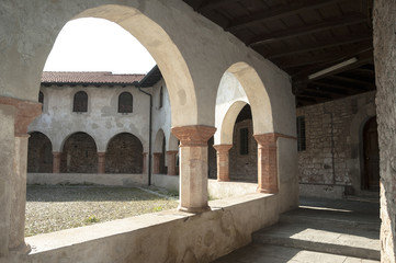 Fototapeta na wymiar ancient courtyard