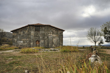 Fototapeta na wymiar Ermita de Santa María de Lara