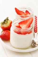 yogurt with strawberry