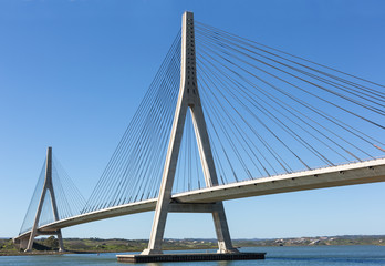 Fototapeta premium International Bridge