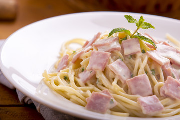 spaghetti carbonara