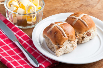 Hot cross buns