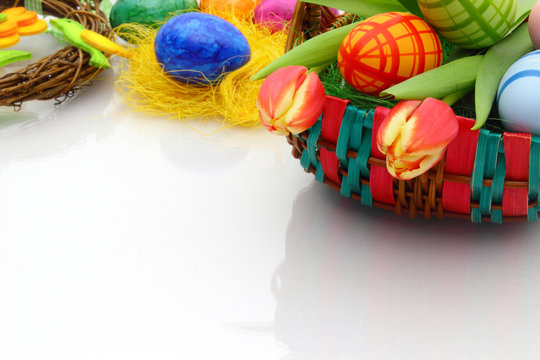 easter-egg basket with tulips - Osterkorb mit Tulpen