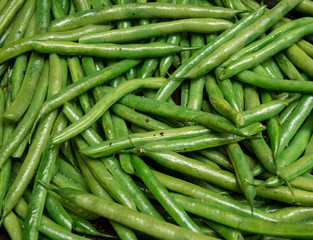 Green beans cooking
