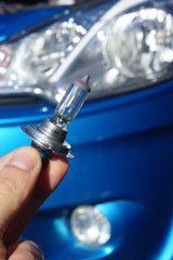 Ampoule phare voiture V2 © lionel11