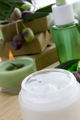 Face Cream and Olives Spa Set