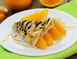 Pfannkuchen mit Orangen