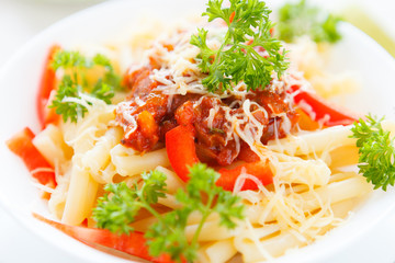 pasta with cheese and tomato sauce
