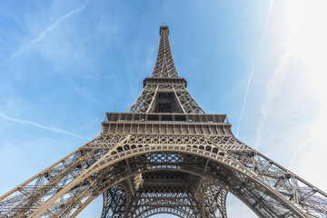 Fototapeta na wymiar Wieża Eiffla (La Tour Eiffel), Paryż, Francja