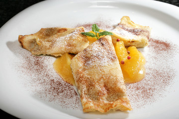 Quarkpfannkuchen mit Orangen