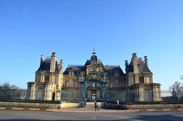 Fototapeta na wymiar Chateau de Maisons Laffite, widok ogólny, z zewnątrz