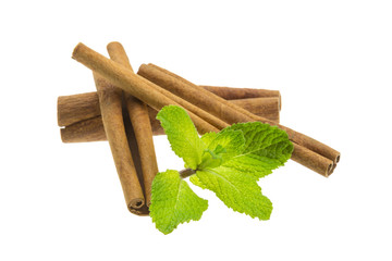 Cinnamon and fresh mint leaves