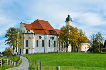 Fototapeta na wymiar Bavarian kościół w Wies