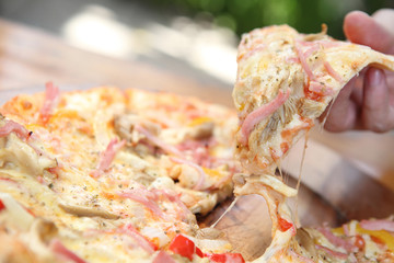 Pizza ham and mushroom