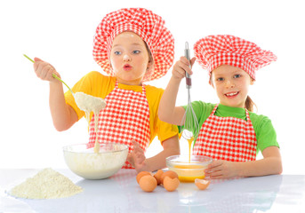 Little messy bakers