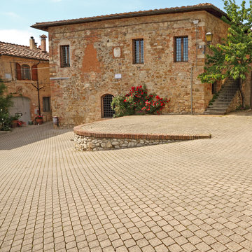 Main Square in small italian town Murlo