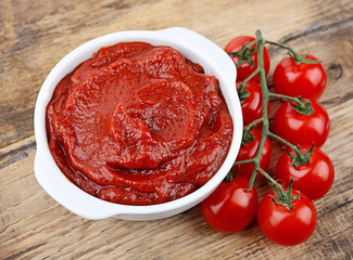 Tomato paste with ripe tomatoes