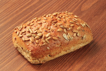 Sonnenblumenkernbrötchen