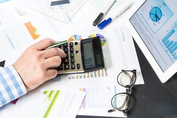 Calculating with business documents