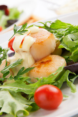Scallop Salad With Saffron Dressing