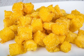 Fried crunchy polenta