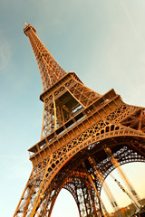 Tour Eiffel au lever du soleil, Paris.