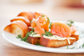 Fried toast with salted salmon
