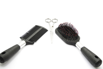 Haarb&uuml;rste mit Haarschere