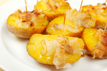 Fried potatoes with bacon