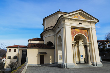 Fototapeta na wymiar Sanktuarium Matki Bożej z Jeziora - Avigliana - Aby