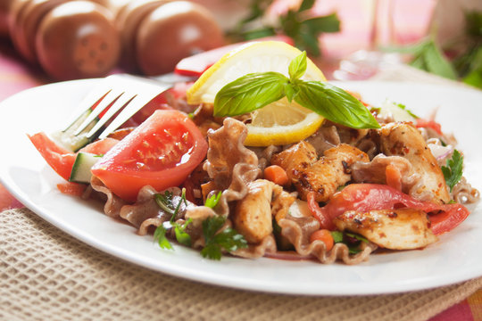 Pasta Salad With Chicken And Vegetables