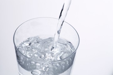 水