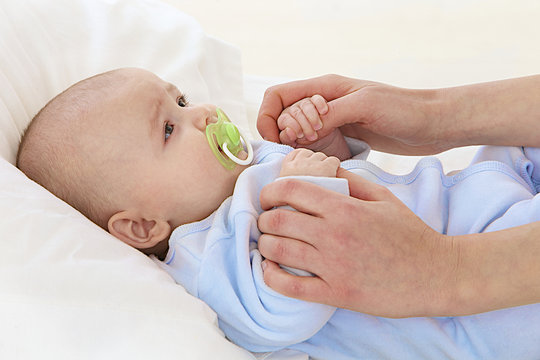 R&eacute;confort du  b&eacute;b&eacute; qui pleure