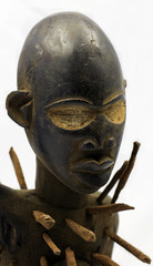 F&eacute;tiche &agrave; clous africain - Statuette - visage