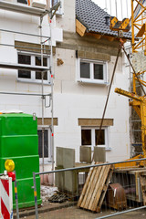 Rohbau mit halber Wärmedämmung
