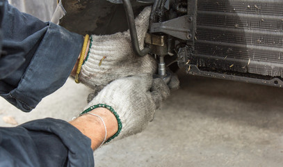 Repair car air conditioner