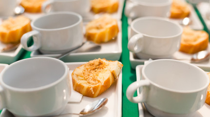 Obraz na płótnie Canvas smażony chleb z suszonymi rozdrobnione wieprzowe deser tajski