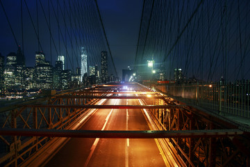Obraz na płótnie Canvas Brooklyn Bridge w nocy