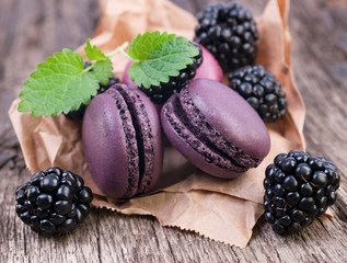 Macarons, Brombeere
