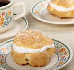 Cream Puff Dessert