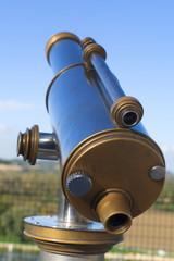 Binocular on the top