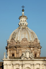 Fototapeta na wymiar Dome Saint Lucas i Martina kościół w Rzymie, Włochy