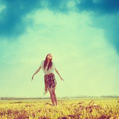 Obraz premium beautiful young hipster girl flying in dreams spring