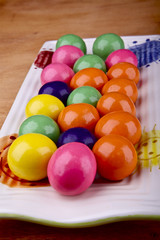 Fototapeta na wymiar Wielkanoc kolorowe cukierki