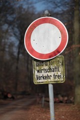 Land- und Forstwirtschaftlicher Verkehr frei