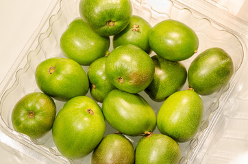 Kiwibeeren in Schale